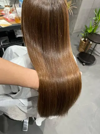 ロング 乾かすだけで艶髪酸性 ストレート髙橋悠耶のヘアスタイル