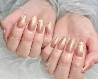 ネイル 🦋 Queenieのネイルデザイン
