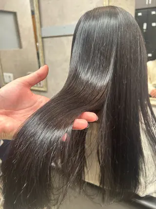 ロング 青柳 若奈のヘアスタイル