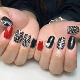 ネイル Legit nail salonのネイルデザイン