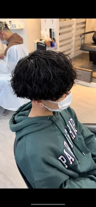 ミディアム パーマ メンズ メンズ専門店 店長 小柳 裕夢のヘアスタイル