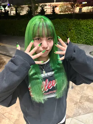 ロング 前田 菜奈子のヘアスタイル