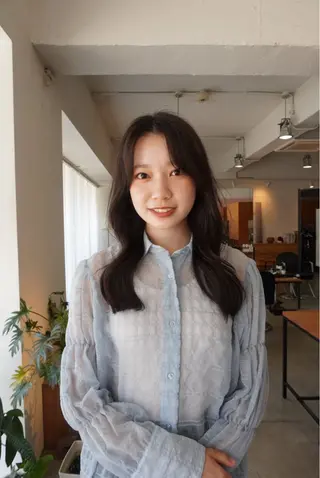 ロング 鈴木 世莉のヘアスタイル