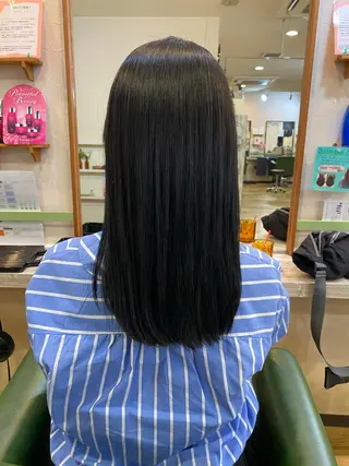 ロング パーマ 安島(あじま) 慎(まこと)のヘアスタイル