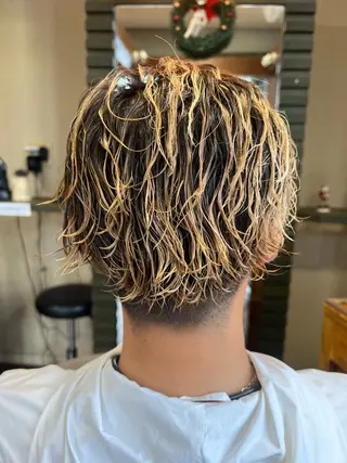パーマ メンズ 奥田 勝亮のヘアスタイル