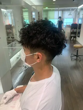 ショート パーマ メンズ 三矢 ちなつのヘアスタイル