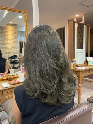 セミロング カラー ヘアアレンジ 髪質改善×レイヤー 🫧松野力也のヘアスタイル
