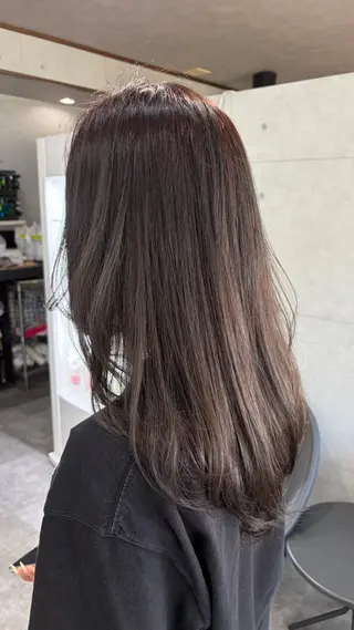 セミロング REVE 美容室のヘアスタイル