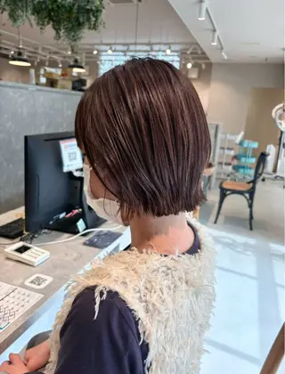 ミディアム カラー 森 理音のヘアスタイル