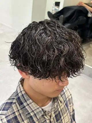 ミディアム パーマ メンズ 下村 琉弥のヘアスタイル