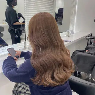 ロング カラー ラベンダー💜 グレージュ🩶のヘアスタイル