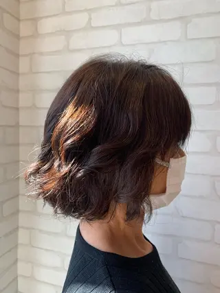 ミディアム パーマ 秋葉 万柚子のヘアスタイル