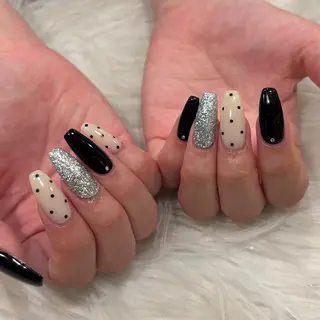ネイル Nobody_ Reikaのネイルデザイン