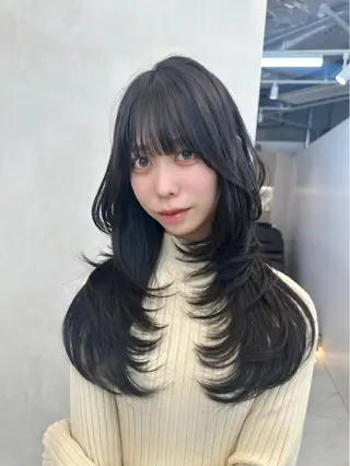 ロング カラー 韓国風レイヤーカラー ライムのヘアスタイル