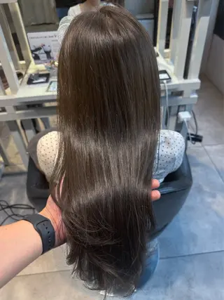 セミロング 恵比寿結べるレイヤー 地毛風カラー大場のヘアスタイル