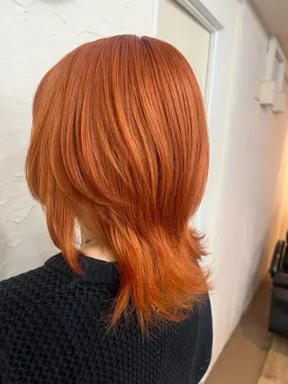 ミディアム 🩷艶カラー 🧡💛リサ🫧のヘアスタイル
