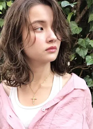 セミロング カラー 一ノ瀬 暁のヘアスタイル