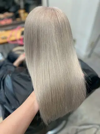 カラー ili 梅田のヘアスタイル
