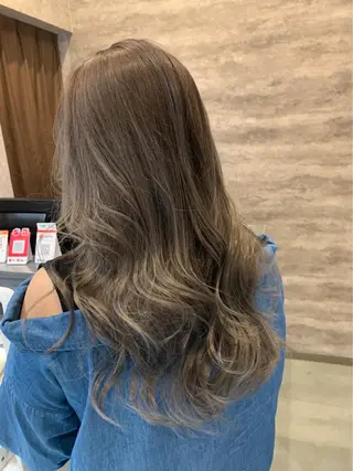 ロング カラー Blanco Color&Careのヘアスタイル