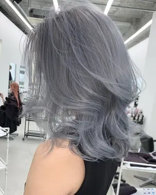 セミロング カラー 佐藤 まいらのヘアスタイル
