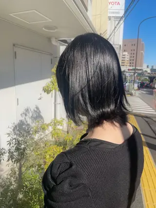 ショート カラー アベ ミオのヘアスタイル
