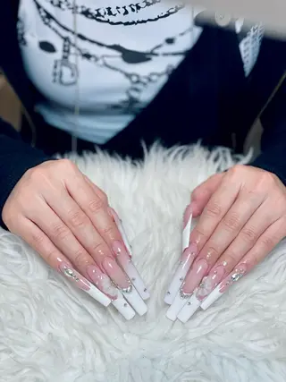 ネイル Eli Muse 新宿ネイルのネイルデザイン