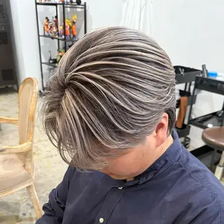 メンズ バレイヤージュ特化 三宅陸斗のヘアスタイル