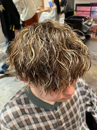カラー パーマ メンズ メンズパーマ特化 望月謙二郎のヘアスタイル