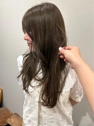 ロング カラー yumemiレイヤー ✴︎ 透明感カラーのヘアスタイル