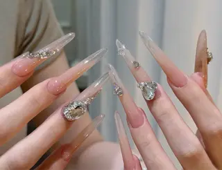 ネイル D-BEAUTY Nailsalonのネイルデザイン