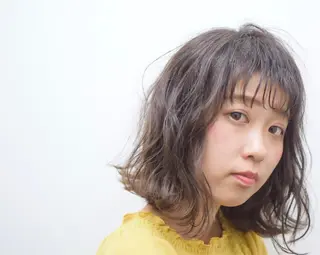 ミディアム 佐藤 美紅のヘアスタイル
