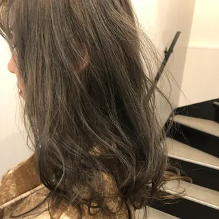 ロング カラー やまさきえりこ ニュアンスパーマのヘアスタイル