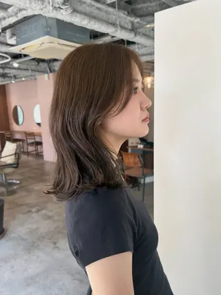 ミディアム カラー chico .のヘアスタイル