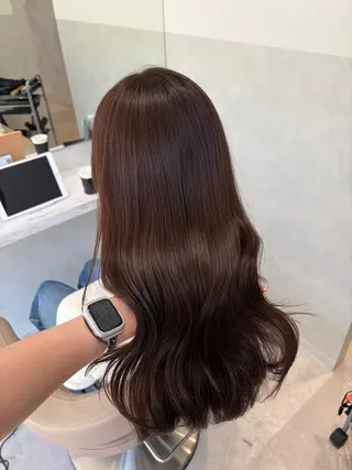 セミロング カラー AYANO ／レイヤー／オリーブのヘアスタイル