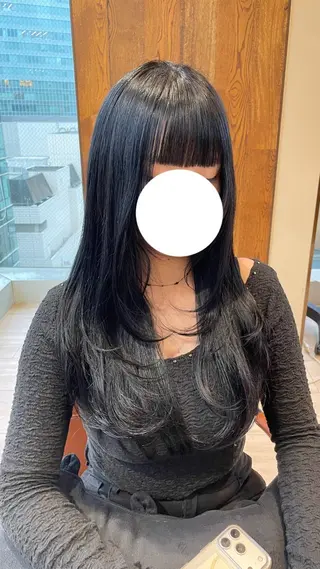 ロング umi/レイヤー カット/アレンジのヘアスタイル