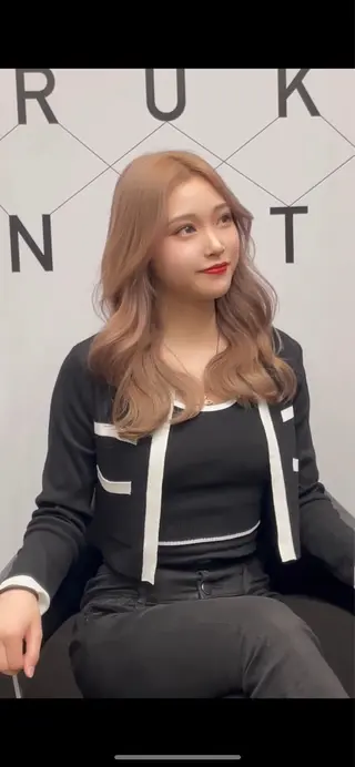 セミロング 秋山 輝星のヘアスタイル