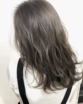 セミロング 夜23時まで予約🉑 reverieあきらのヘアスタイル