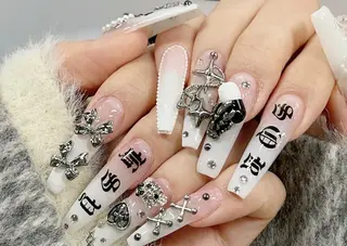 ネイル D-BEAUTY Nailsalonのネイルデザイン