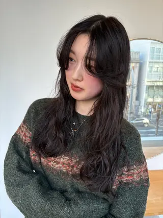 パーマ e.n.u 烏丸山﨑 菜々実のヘアスタイル