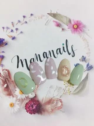 ネイル レイレア ネイルルームのネイルデザイン