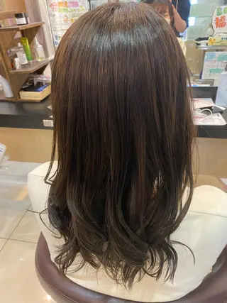 ミディアム カラー ゆめ ベージュカラーのヘアスタイル
