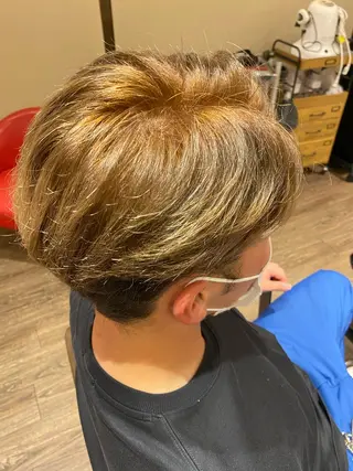 ショート カラー 鈴木 大和のヘアスタイル