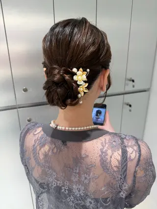 ヘアアレンジ ヘアセット🎀耳つぼ 👂💎MONAMIのヘアスタイル