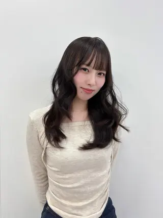 ロング カラー 抜け感レイヤー︴ ニュアンスカラーのヘアスタイル