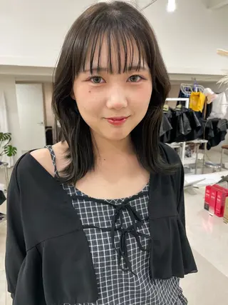 カラー 相澤 陽菜のヘアスタイル