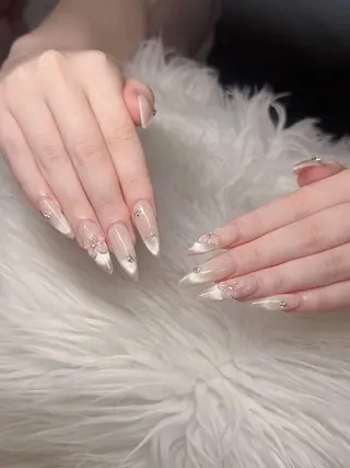 ネイル Lee Nailsのネイルデザイン