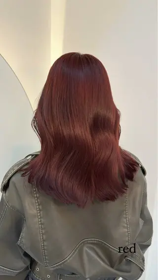 セミロング カラー ヘアアレンジ 透明感カラー🩵 レイヤーカットYUIのヘアスタイル