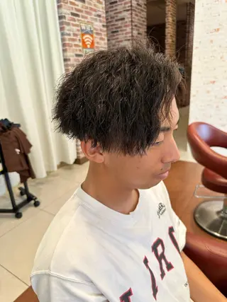 パーマ メンズ 見川 ヒカルのヘアスタイル
