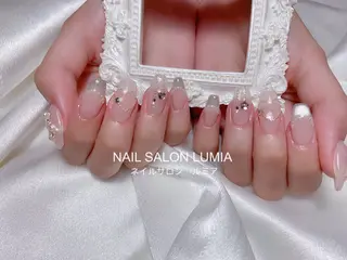 ネイル ネイルサロン ルミア Lumia 店長施術のネイルデザイン