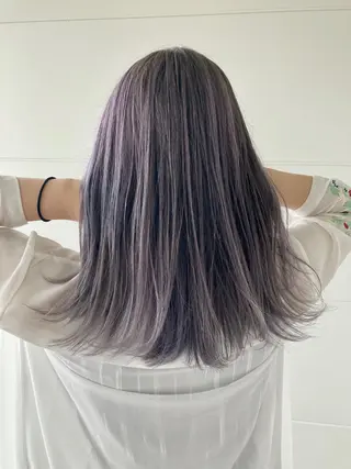 セミロング タカツド ユウキのヘアスタイル